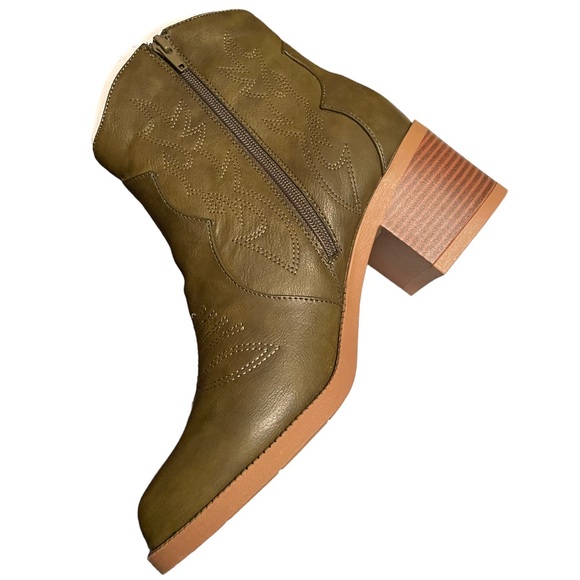 Western Style Boots NEW - Picture 4 of 5